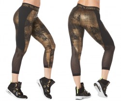 37a3f4ee-ad58-11e8-9da0-0a017db074b0-zumba-love-panel-capri-leggings-z1b00853-product-carousel-1-regular-1558562533.png